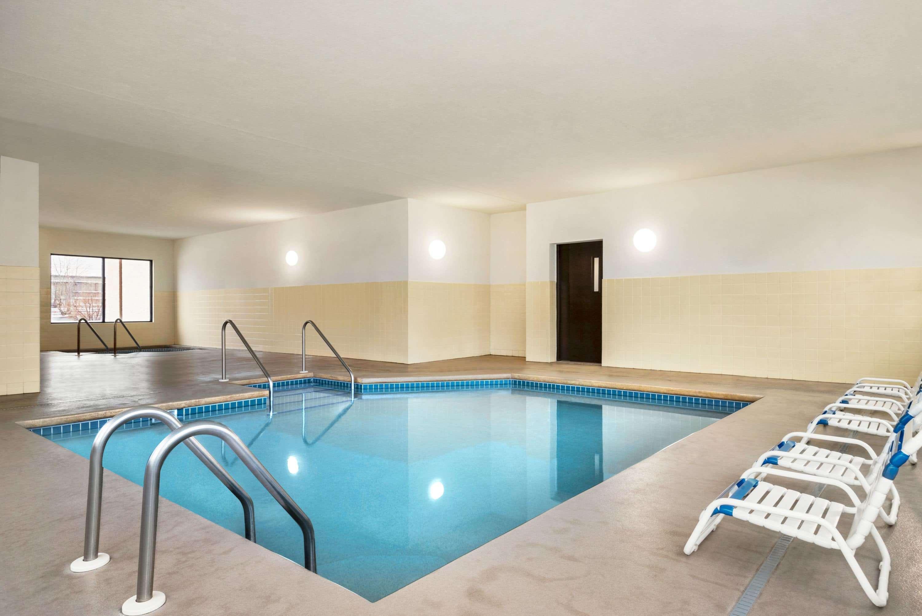 Howard Johnson By Wyndham Appleton Exterior foto