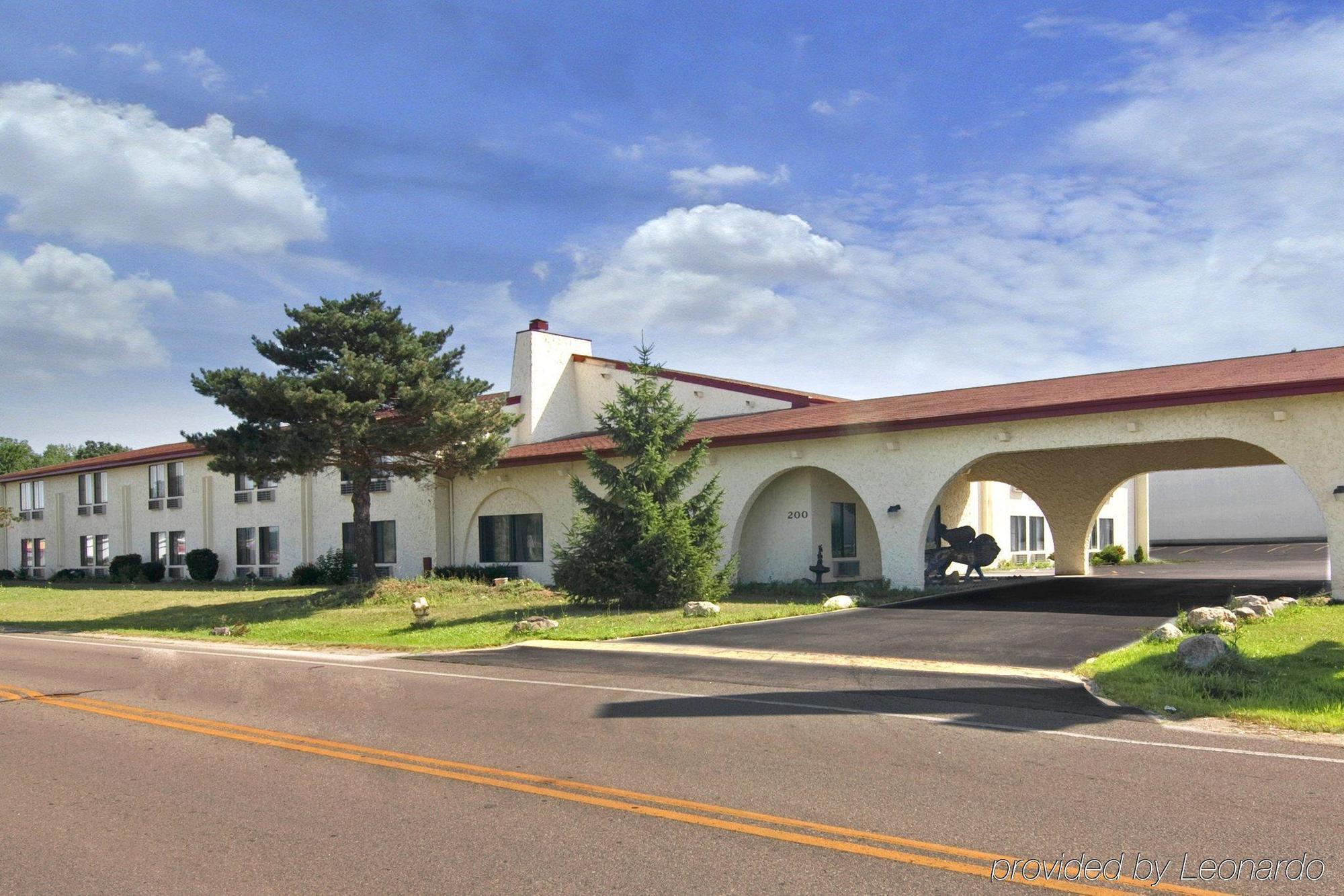 Howard Johnson By Wyndham Appleton Exterior foto